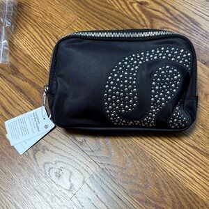 Lululemon Everywhere Belt Bag